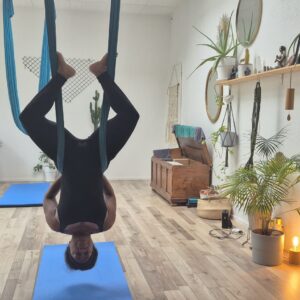 🪂5 Essential Tips for Your First Aerial Yoga Class